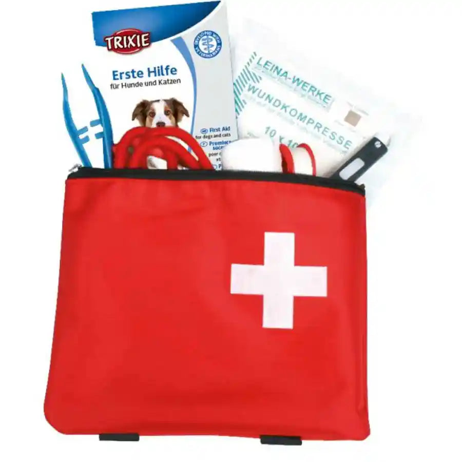 First Aid Kit for Dogs - Bandages, wipes, tweezers, leukotape and more... - BETTY & BUTCH®